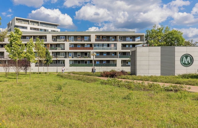 Spacious Targowek Apartment by Renters - Foto 51