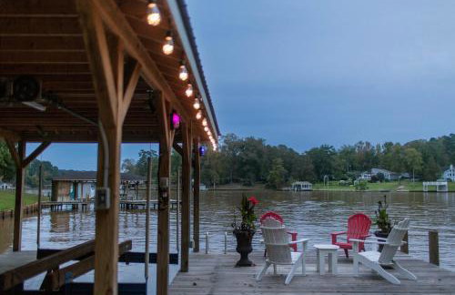 Serene Lakefront Home with Hot Tub and Boat for Rent! - Foto 21