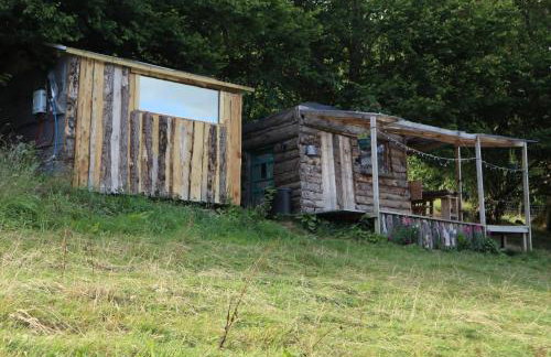 Wood Cabin & 4 Large Bell Tents - Hapus Hideaway - Foto 24