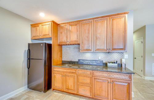 Spacious Lake Keowee Home Boat Slip and Pool Access - Foto 24