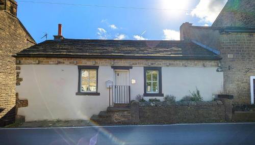 Town Gate Cottage - Photo 2