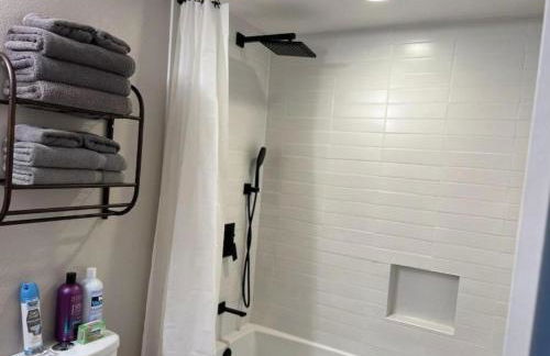 MagicwayVillas Mick's ClockHouse Pool & Spa - Walk to Disneyland - Foto 33