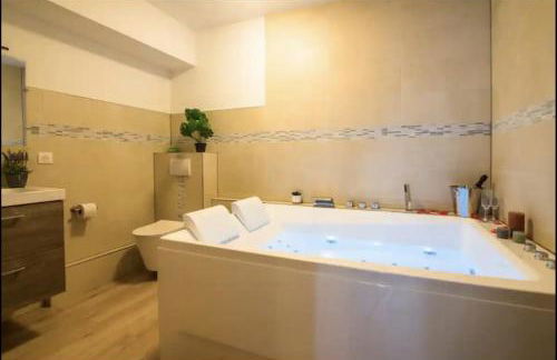 Balnéo & Confort, Tram, Parking - Foto 26