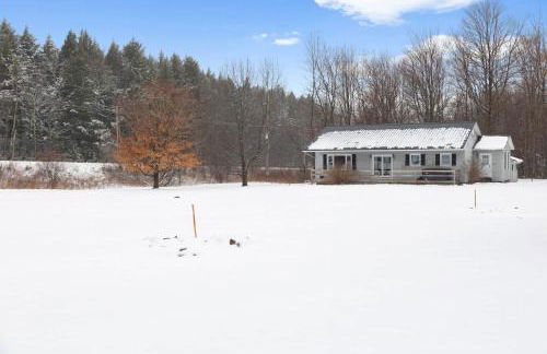 Smuggler's Notch Mountain House with hot tub & river - Foto 13