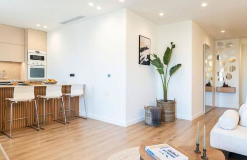 2-BD Luxury Apt Sea View Balcony near the beach - Foto 5