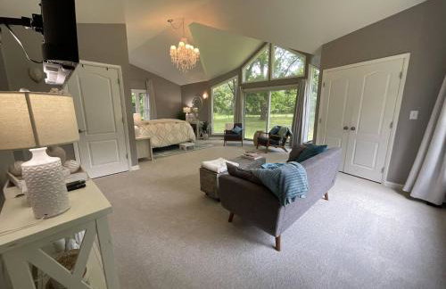 Secluded Luxe 5BR Estate| Pool, Wineries, Near ND - Foto 41