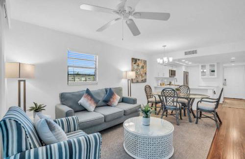 Corner Unit Updated And Near Lobby - Photo 1