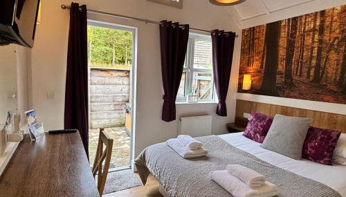 Fox Lodge with Hot Tub - Foto 2