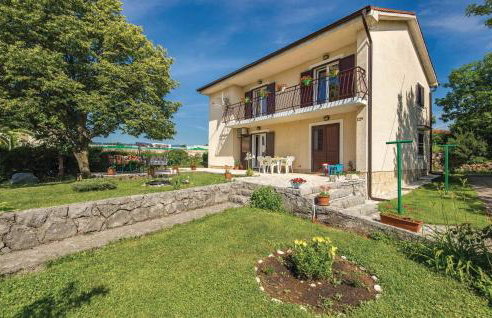 3 Bedroom Cozy Apartment In Viskovo - Foto 2