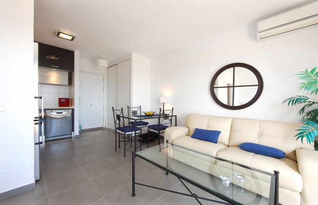 Studio in Marbella Steps From Sandy Beach - Photo 9