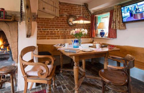 Orchard Cottage cosy rustic comfort just across the fields to a great Pub - Foto 6