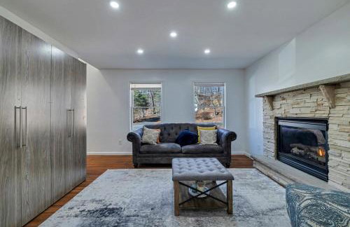 Home in Bushkill Saw Creek Poconos area - Photo 6