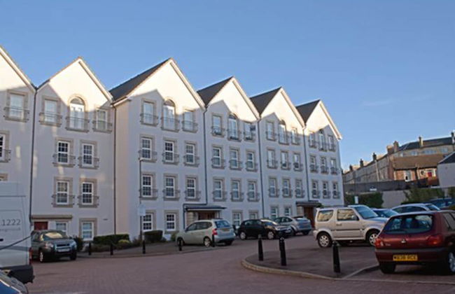 Lets Edinburgh - Photo 2