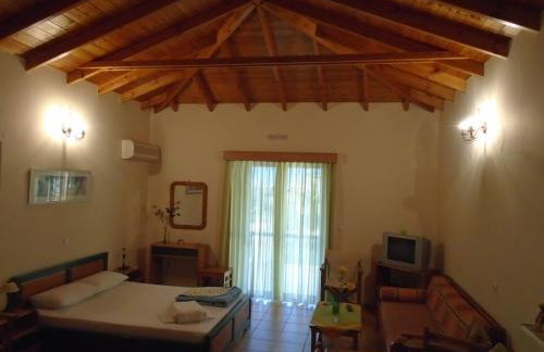 Tompras Village - Photo 15