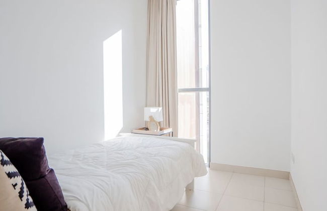 Aya - Awe-inspiring 2BR in City Walk with Balcony - Photo 14