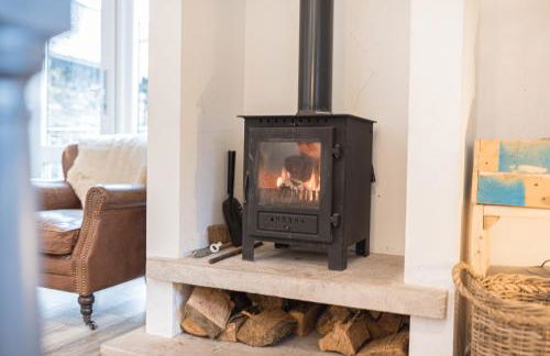 Romantic getaway, little two bed, two bath barn conversion with amazing views and parking - Foto 10