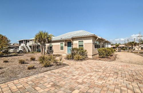 Mexico Beach Getaway with Patio - Steps to Beach! - Foto 1