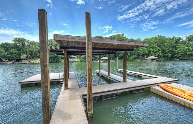 Family Lake House Retreat by Avantstay Sleeps 28 - Foto 9