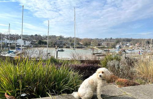 Creek View - A Tranquil Waterside Retreat with a Touch of Luxury and Pontoon - Photo 32