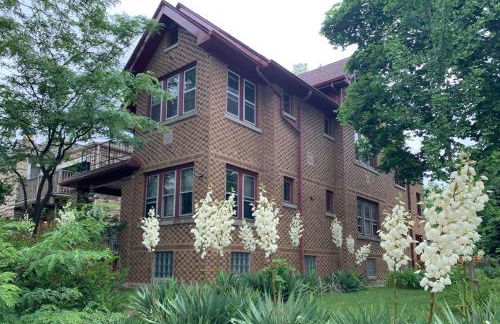 Chic Milwaukee Apartment in Hip Neighborhood! - Foto 3