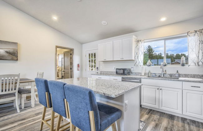 2BD Mtn Family Getaway w/ King Suite - Foto 9