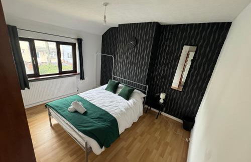 Cosy 4 Bedroom Birmingham - Foto 1