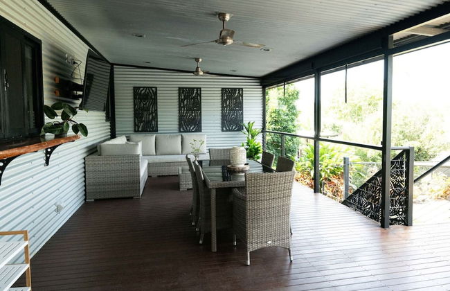 Rosewood Rustic Refuge Pool Outdoor Dining Backyard - Foto 17