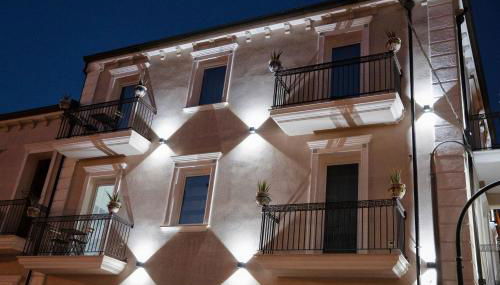 Antico Palazzo del Corso by Home Dardano - Foto 5