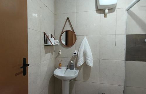 Hospedagem Doce Lar - Casa Azaleia - Foto 6