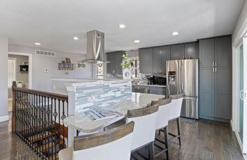 Spacious Home & Lake Access, Lake Views Throughout - Foto 16