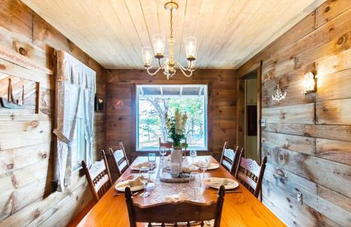 Waterfront Views of Creek- Beach Access! - Foto 6