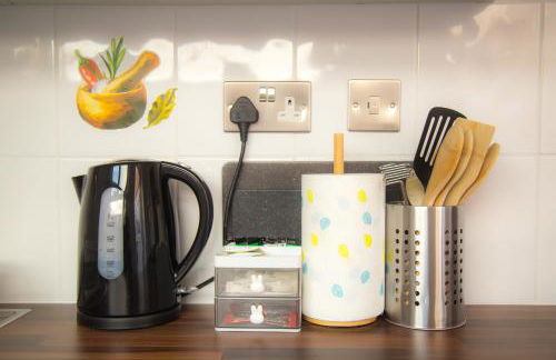 Lucky Home 24 - Ideal for Trade & Family - 2 Bedrooms - 3 Beds - Max 4 Guests - Close to BAE, Docks, Lake District, Beaches - Foto 23