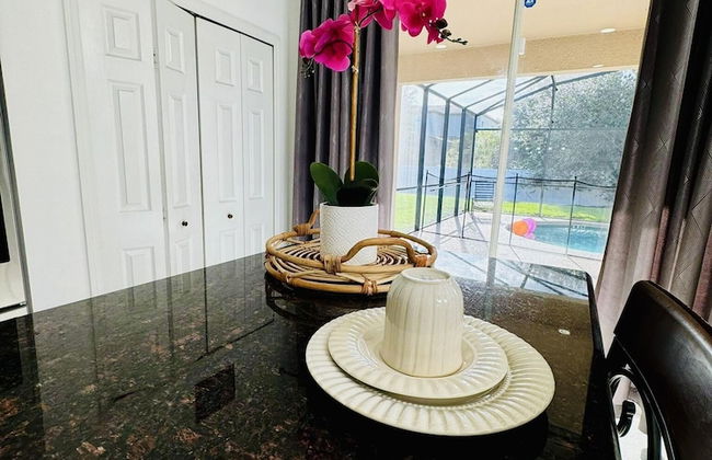 7/6.5 Beautiful Vacation Home With Private Pool, and Much More!! - Foto 8