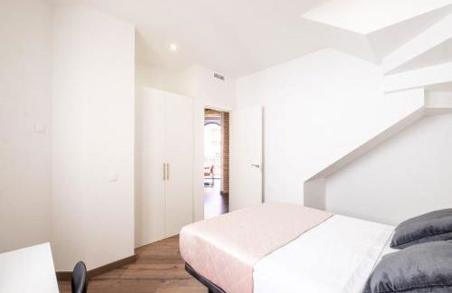 Spacious Penthouse with Massive Terrace - Photo 38