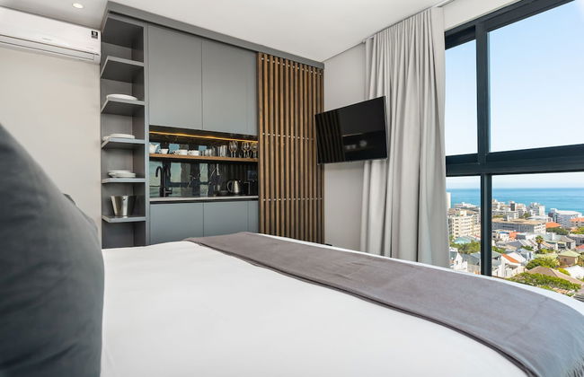 One Calais Luxury Apartments - Photo 47