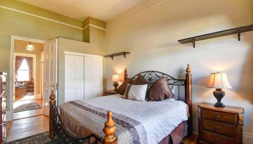 Historic Mountain Loft with GREAT Views - Foto 4