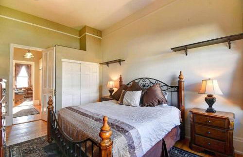 Historic Mountain Loft with GREAT Views - Foto 4