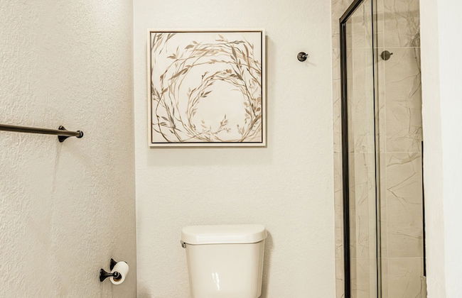 Spacious Cozy 6BR for 14- Lgbtq Friendly 2260 - Photo 39