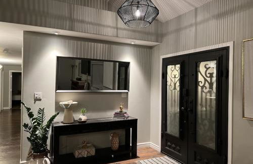 Sedona Uptown Gem!Large yard w grass and shade trees! Views!! NEW! BARREL SAUNA!!! Close to trails, walk to Uptown Sedona, restaurants and shopping - Foto 52