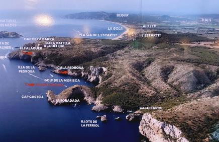 Primera Línea con Vistas al Mar y Piscina - Foto 30