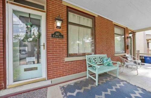 The Village Townhouse - 5 BR - Photo 7