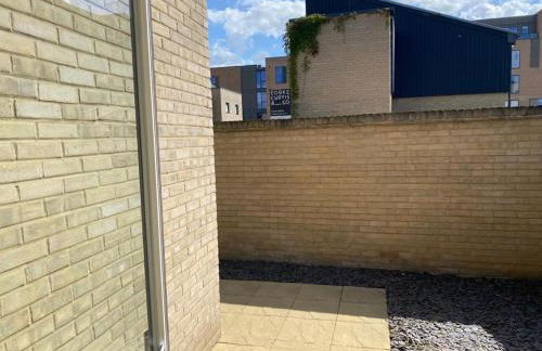 Homely & Warm Trumpington House w Parking, 5 mins drive to Bio Medical Campus, Addenbrooke's & Papworth hospitals - Foto 13