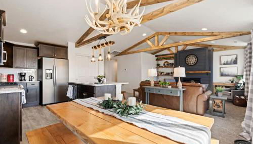 Modern Cabin Vibes, Vaulted ceilings, Sleeps 8! - Foto 2