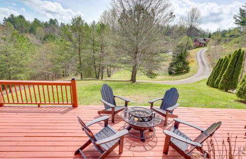 Peaceful Cabin Retreat - 9 Mi to Murphy! - Foto 24