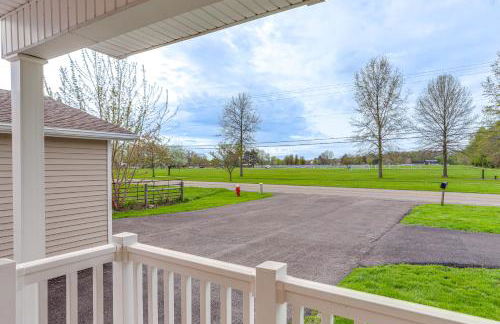 7 Mi to Cedar Point Retreat with Hot Tub and Gazebo - Foto 43