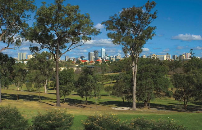 Oaks Brisbane Lexicon Suites - Photo 34