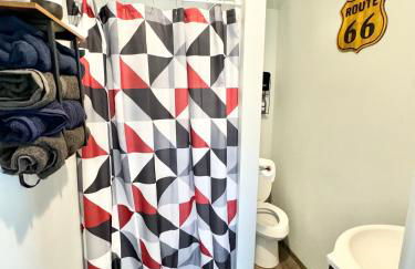 Route 66 Pop Stop-Minutes to Main St - Foto 23