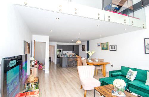 2BR Flat WiFi, Parking Contractors & Families - Foto 8