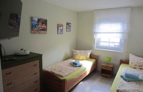 Ferienwohnung Bienwald mit Pool für 4 - 6 Personen mit 3 Schlafzimmern - Foto 37