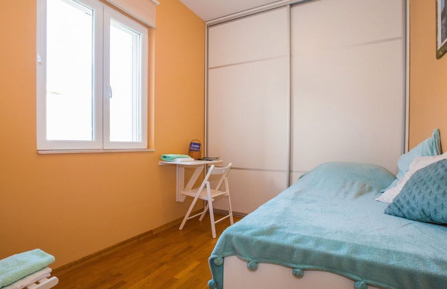 Apartment 3 Beaches With Free Parking - Photo 9